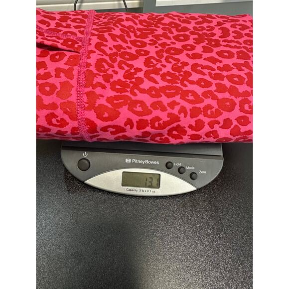 Torrid Pink Leopard Mid-Rise Crop Leggings Sz 1 XL Pockets Thick Barbie Core - Picture 10 of 10